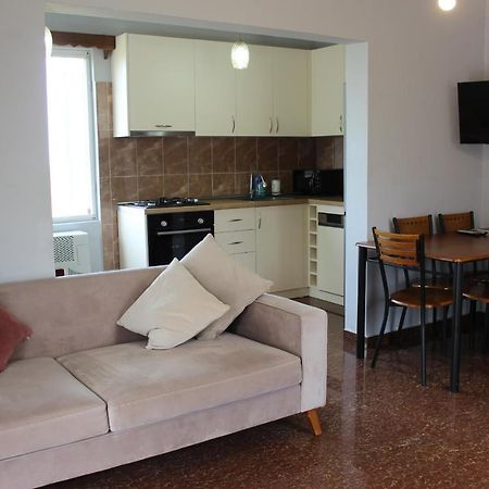 קובולטי Дом На Пляже Black Sea House מראה חיצוני תמונה