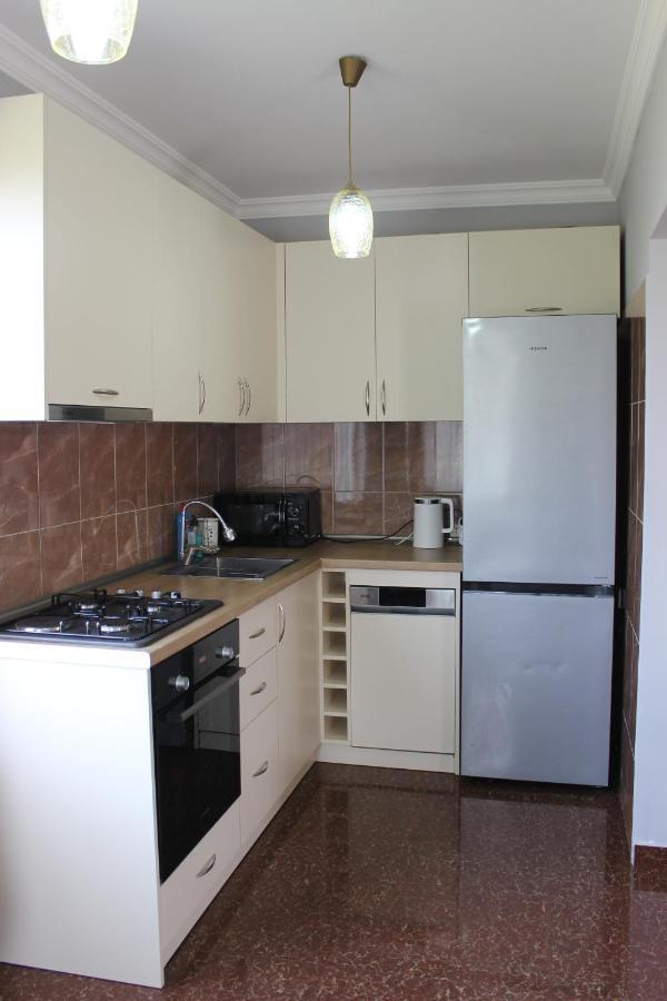 קובולטי Дом На Пляже Black Sea House מראה חיצוני תמונה