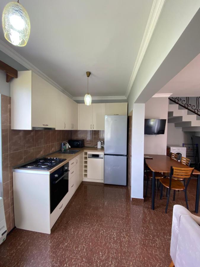 קובולטי Дом На Пляже Black Sea House מראה חיצוני תמונה