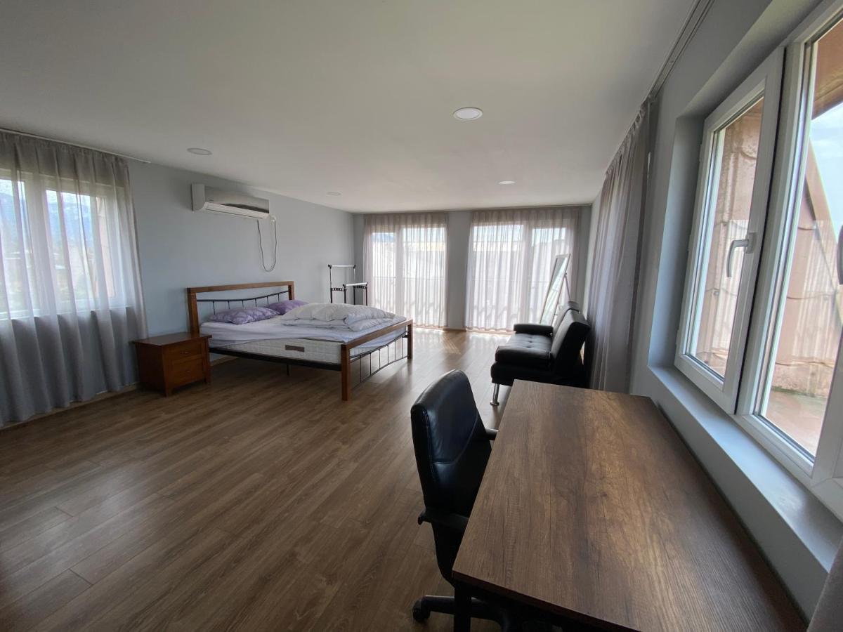 קובולטי Дом На Пляже Black Sea House מראה חיצוני תמונה