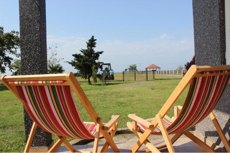 קובולטי Дом На Пляже Black Sea House מראה חיצוני תמונה